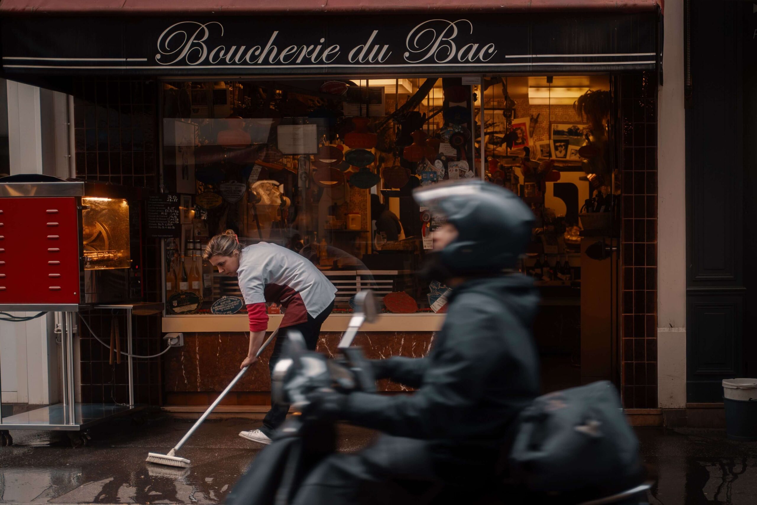 A small French independent business or market street